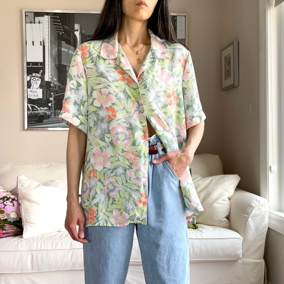 Floral button down short sleeve shirt - Picture 2 of 13